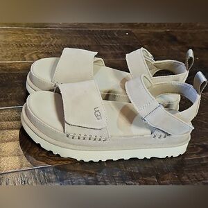 UGG Women's Goldenstar Platform Sandals